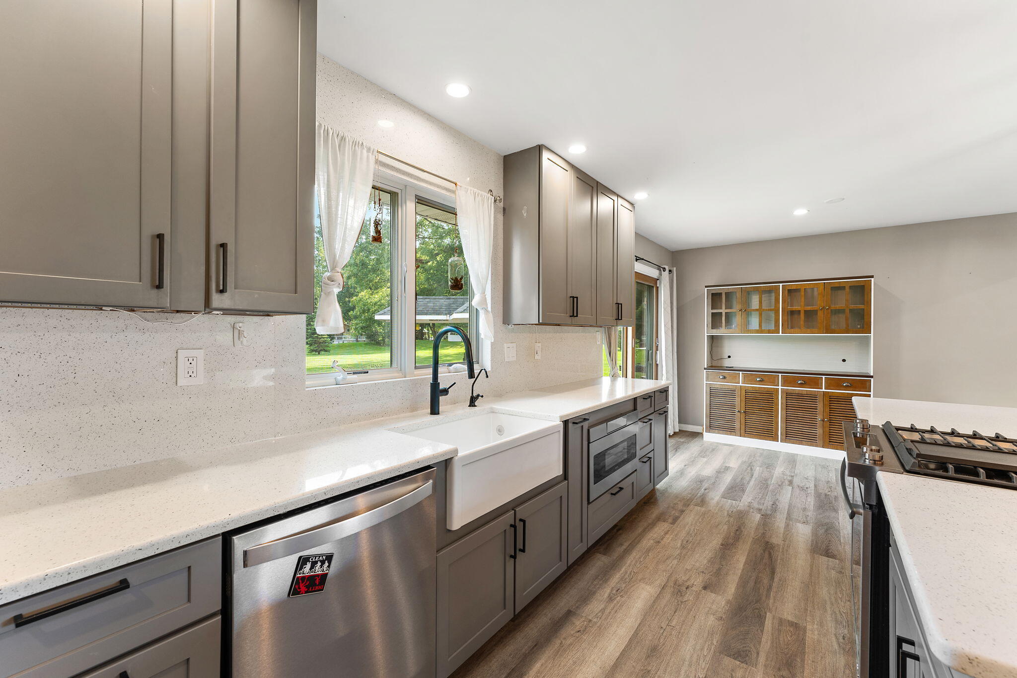 St. John, Indiana 46373, United States, 3 Bedrooms Bedrooms, ,2 BathroomsBathrooms,Residential,Active,203551