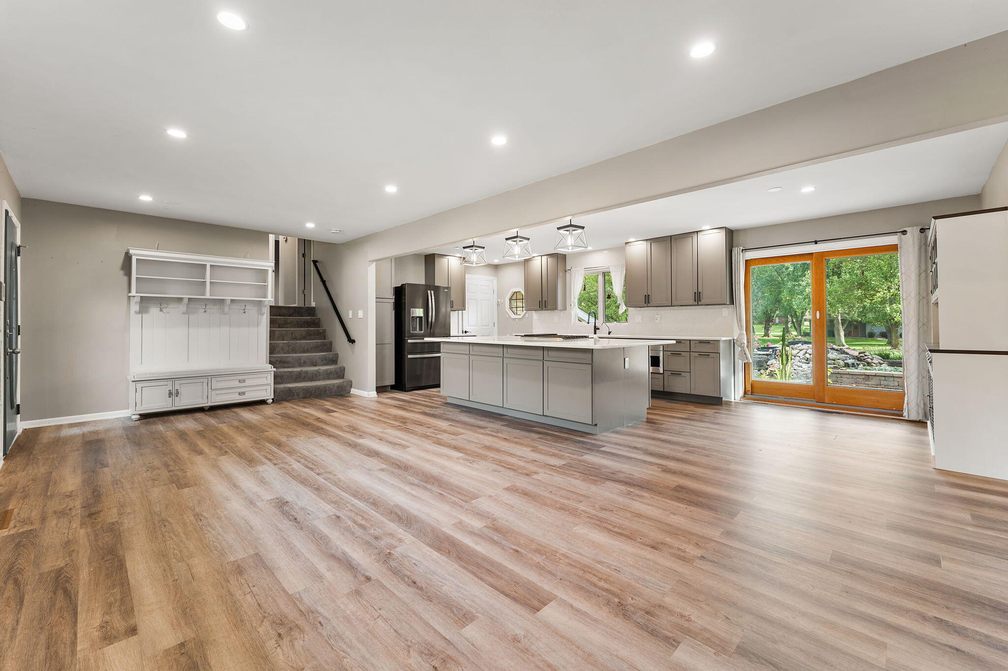 St. John, Indiana 46373, United States, 3 Bedrooms Bedrooms, ,2 BathroomsBathrooms,Residential,Active,203551