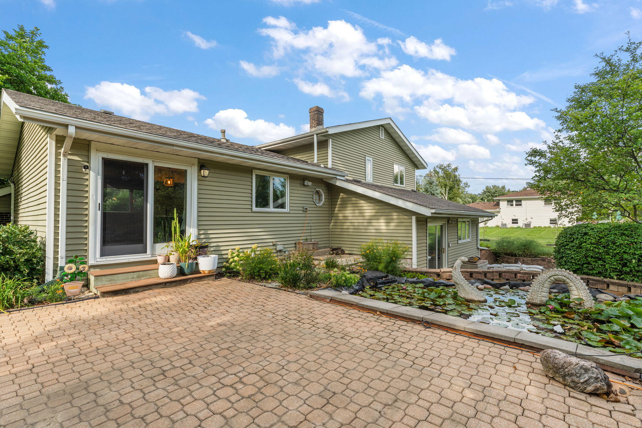 St. John, Indiana 46373, United States, 3 Bedrooms Bedrooms, ,2 BathroomsBathrooms,Residential,Active,203551