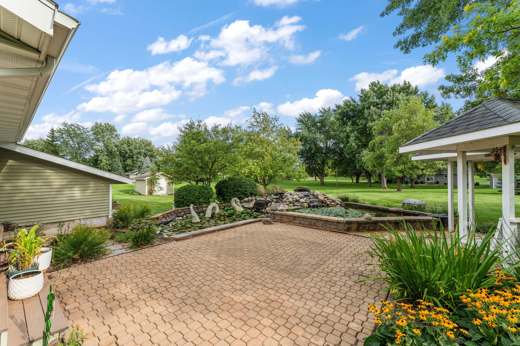 St. John, Indiana 46373, United States, 3 Bedrooms Bedrooms, ,2 BathroomsBathrooms,Residential,Active,203551