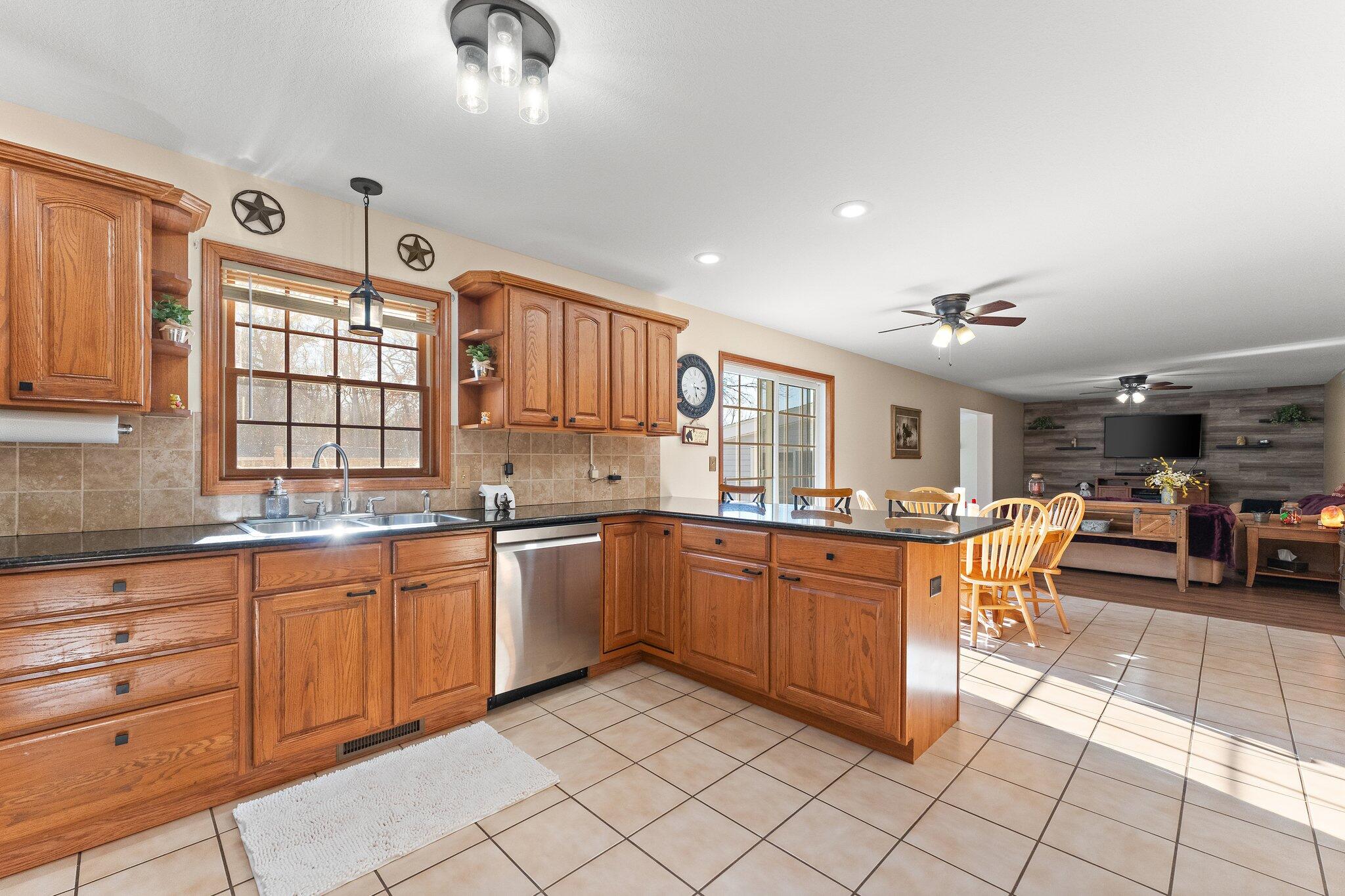 Demotte, Indiana 46310, United States, 3 Bedrooms Bedrooms, ,4 BathroomsBathrooms,Residential,Active,81885