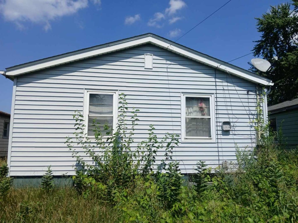 Photo of 1033 Central Avenue, Gary, IN 46407 (MLS # 844993)