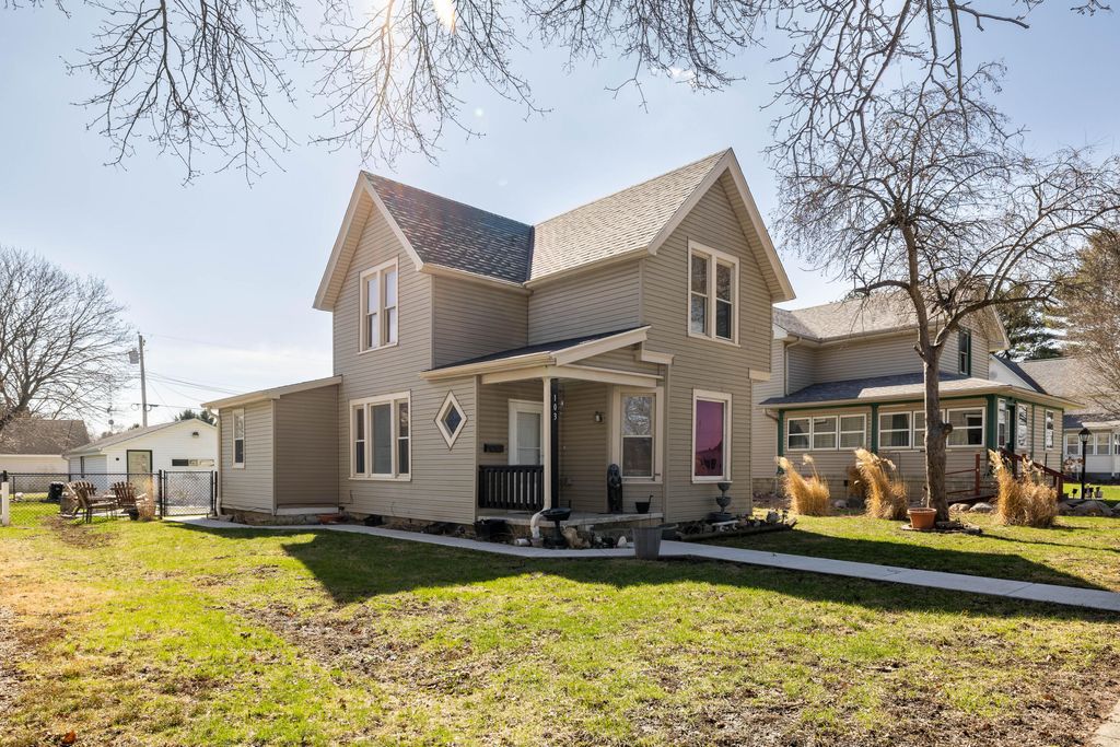 Photo of 103 W Lincoln Street, Kentland, IN 47951 (MLS # 835561)