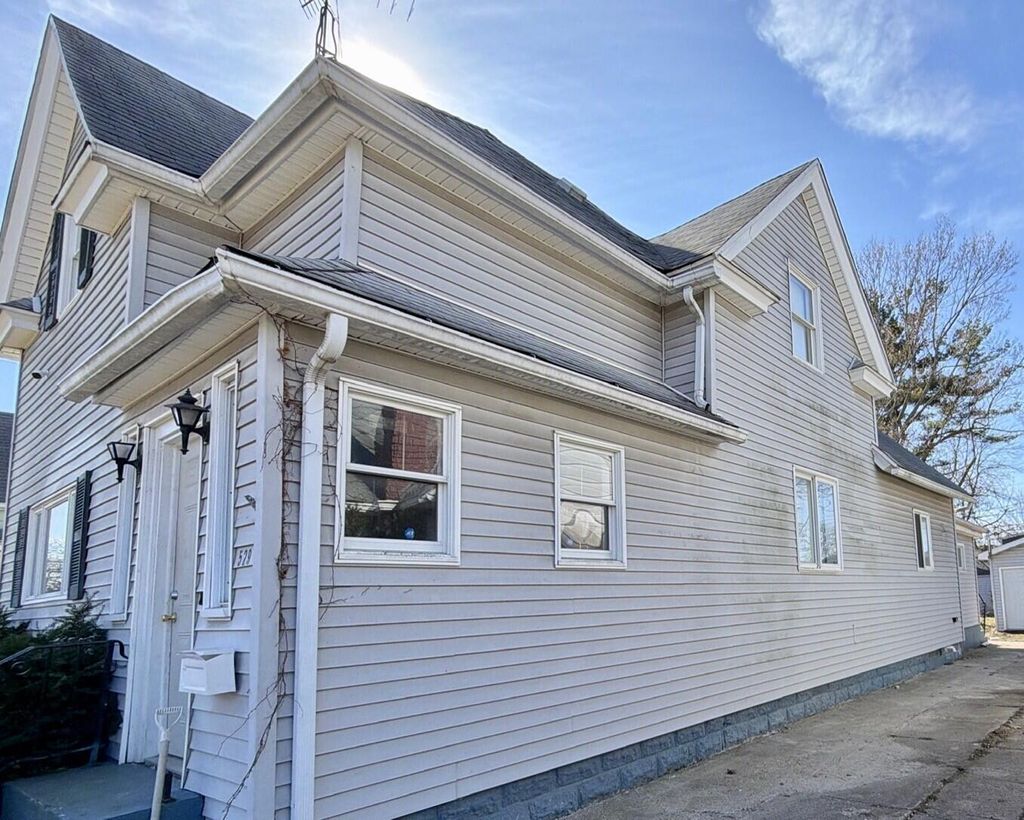 Photo of 529 S Brookfield Street, South Bend, IN 46619 (MLS # 838568)