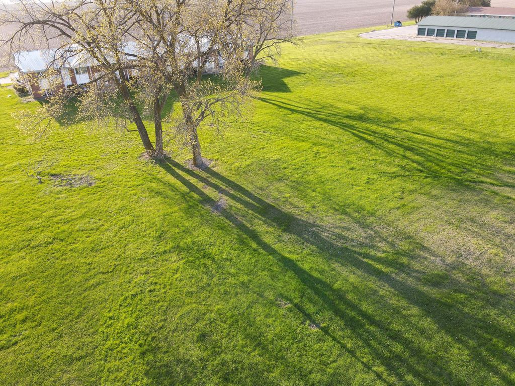 Photo of 405 N 7th Street, Kentland, IN 47951 (MLS # 837528)