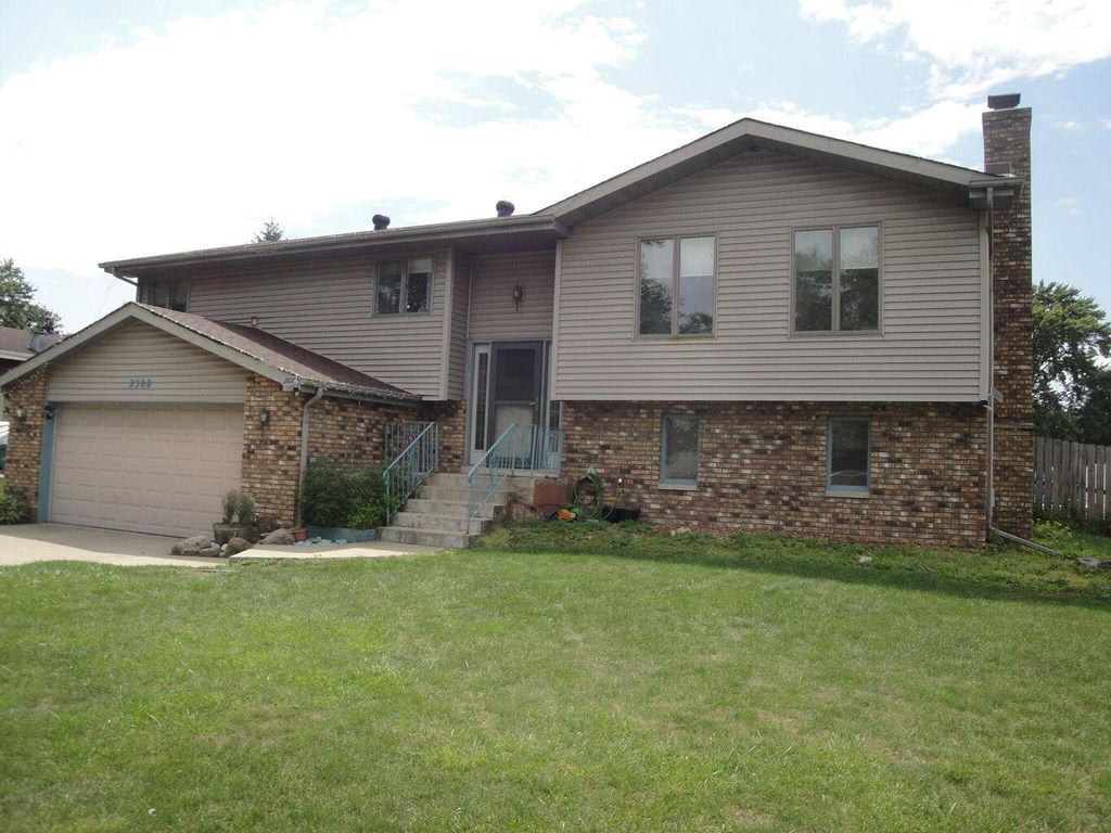 Photo of 2308 Flint Court, Dyer, IN 46311 (MLS # 833149)