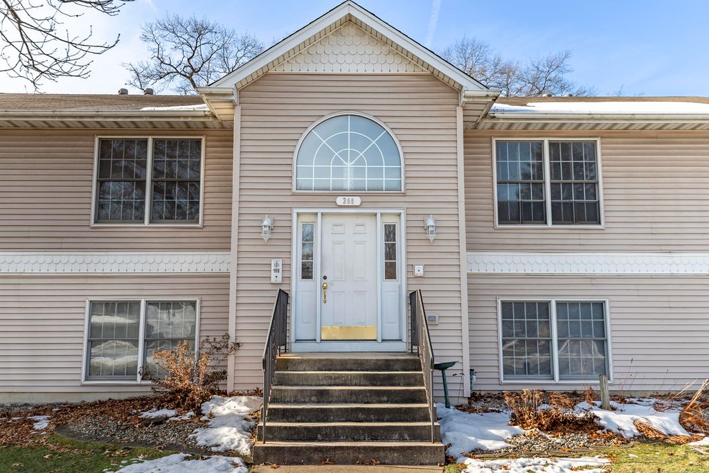 Photo of 308 S Broad Street #12, Griffith, IN 46319 (MLS # 837695)