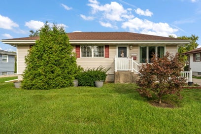 8013 Columbia Avenue Munster IN 46321