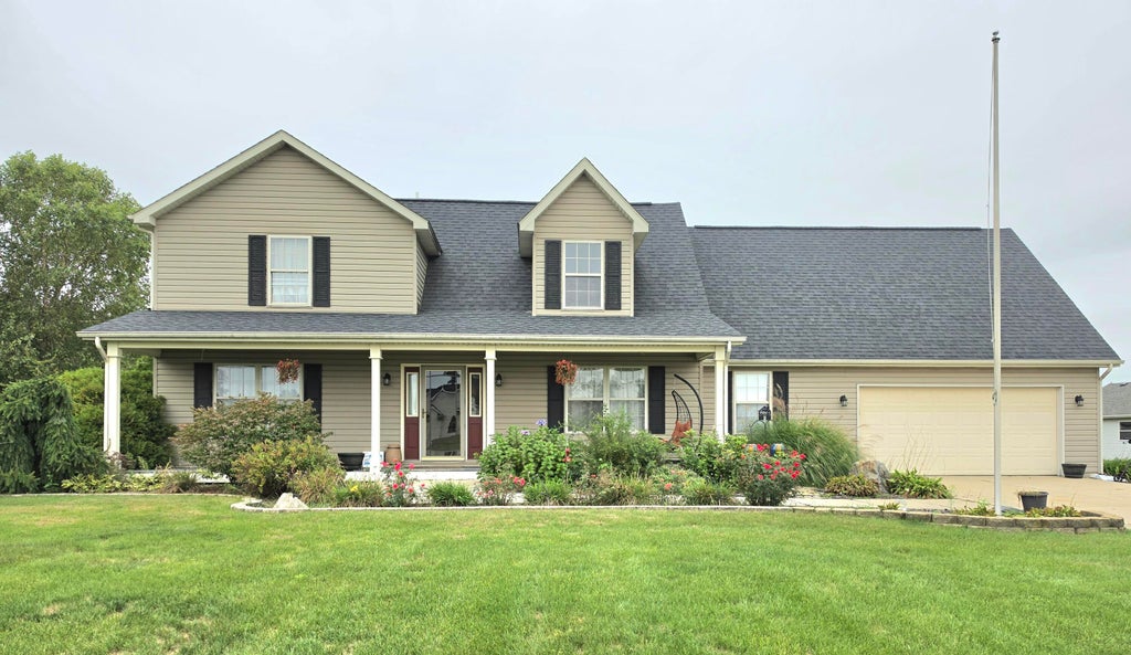 Photo of 864 Jeflynn Drive, Kouts, IN 46347 (MLS # 845609)