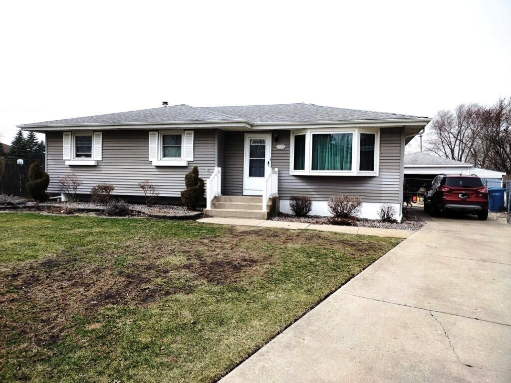 Photo of 530 Pierce Avenue, Dyer, IN 46311 (MLS # 832376)