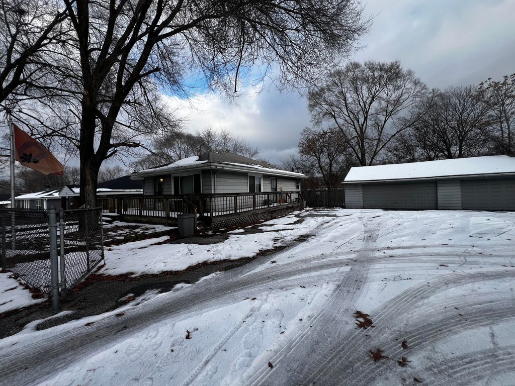 Photo of 3969 Missouri Street, Hobart, IN 46342 (MLS # 832427)