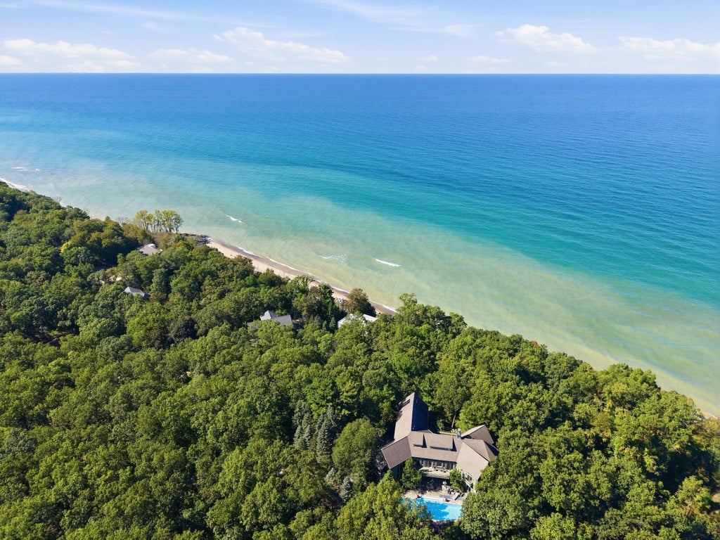 Photo of 827 E Lake Front Drive, Beverly Shores, IN 46301 (MLS # 847187)