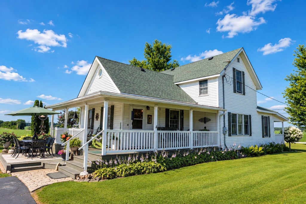 Photo of 12715 Randolph Street, Crown Point, IN 46307 (MLS # 842026)