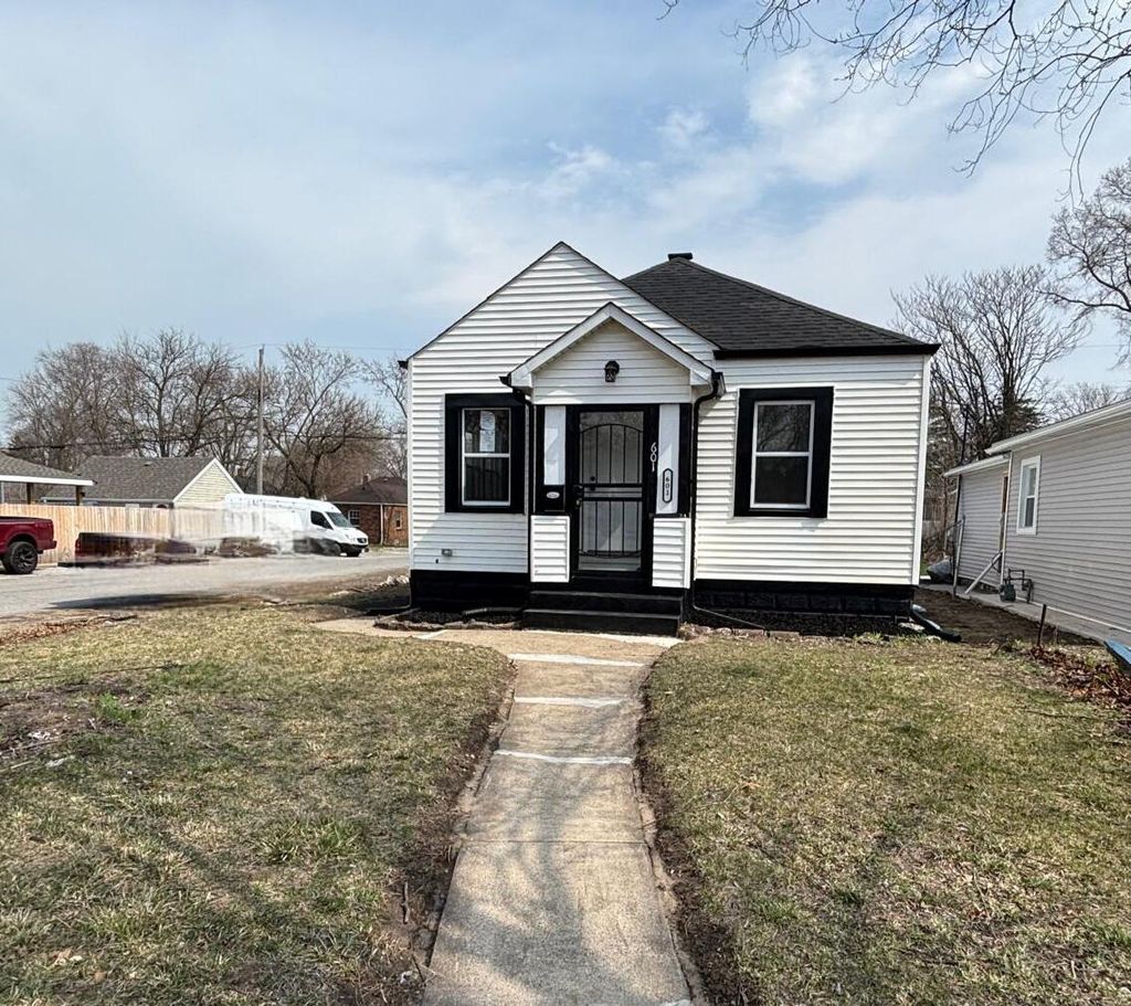 Photo of 601 Burr Street, Gary, IN 46406 (MLS # 836516)