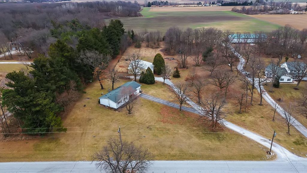 Photo of 5781 W 700 N, Rensselaer, IN 47978 (MLS # 834674)