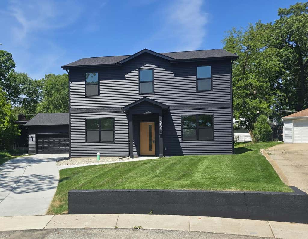 Photo of 6401 Ash Avenue, Gary, IN 46403 (MLS # 840395)