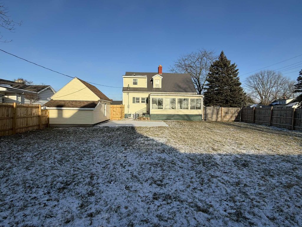 Photo of 326 S Home Avenue, Rensselaer, IN 47978 (MLS # 833015)