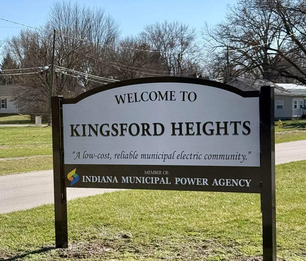 Photo of 421 Belvoir Road, Kingsford Heights, IN 46346 (MLS # 835836)