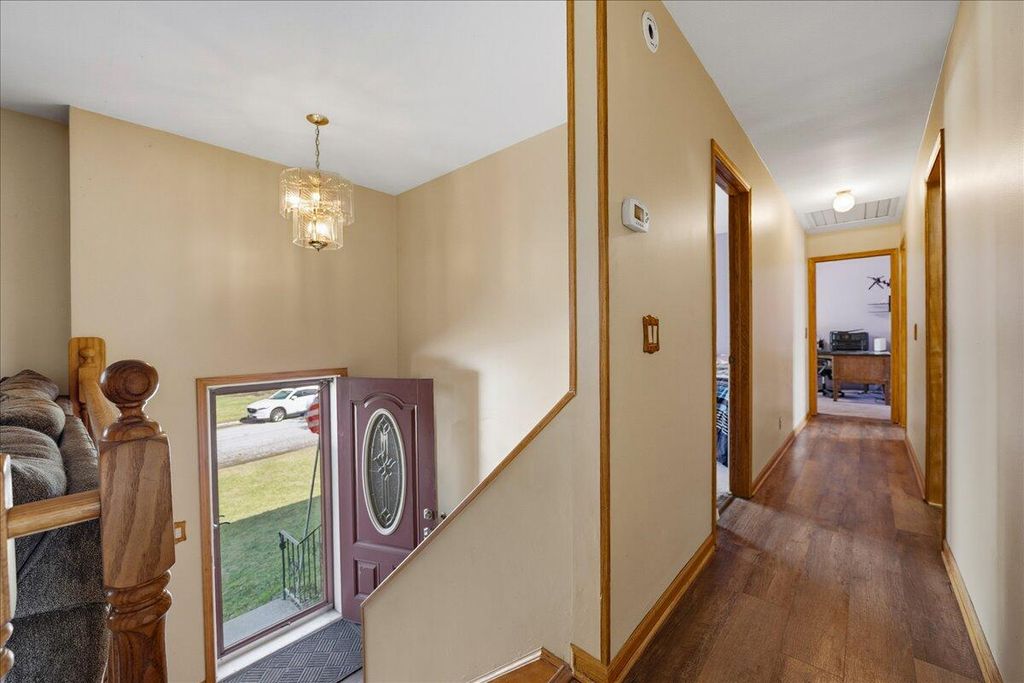 Photo of 1551 Gilleevan Drive, Valparaiso, IN 46385 (MLS # 835452)