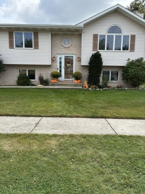 Photo of 1509 Mockingbird Drive, Schererville, IN 46307 (MLS # 845707)