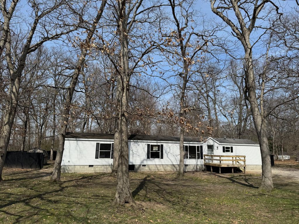 Photo of 15016 Heritage Drive W, Wheatfield, IN 46392 (MLS # 836708)