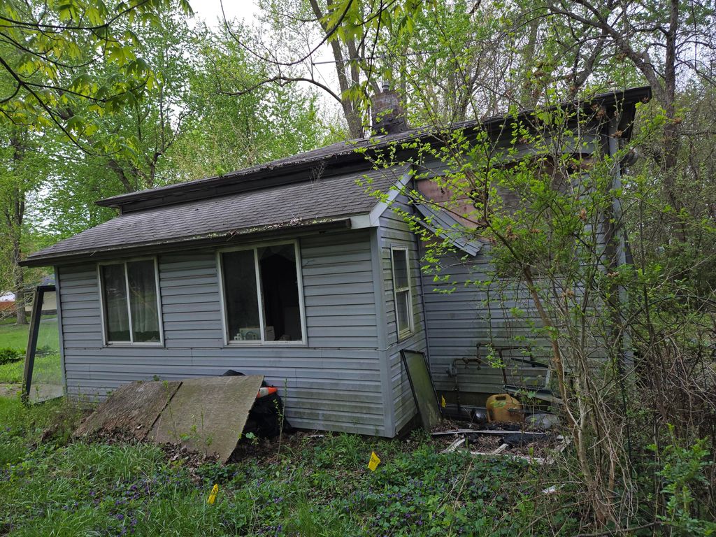 Photo of 2522 W Oakwood Drive, Gary, IN 46406 (MLS # 837926)