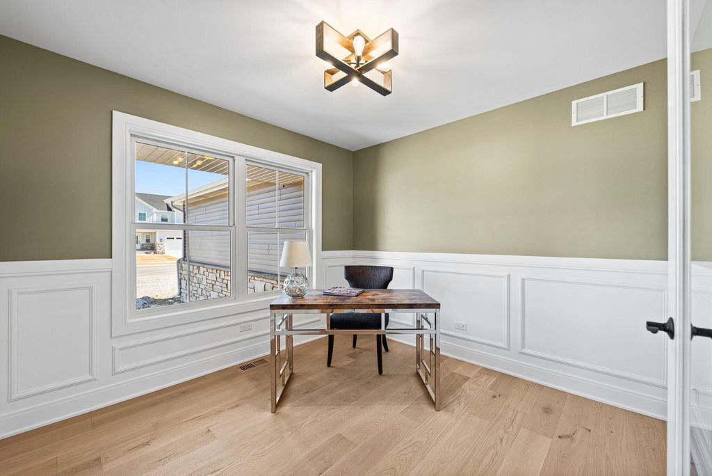 Photo of 13512 Lakeside Boulevard, Cedar Lake, IN 46303 (MLS # 834842)