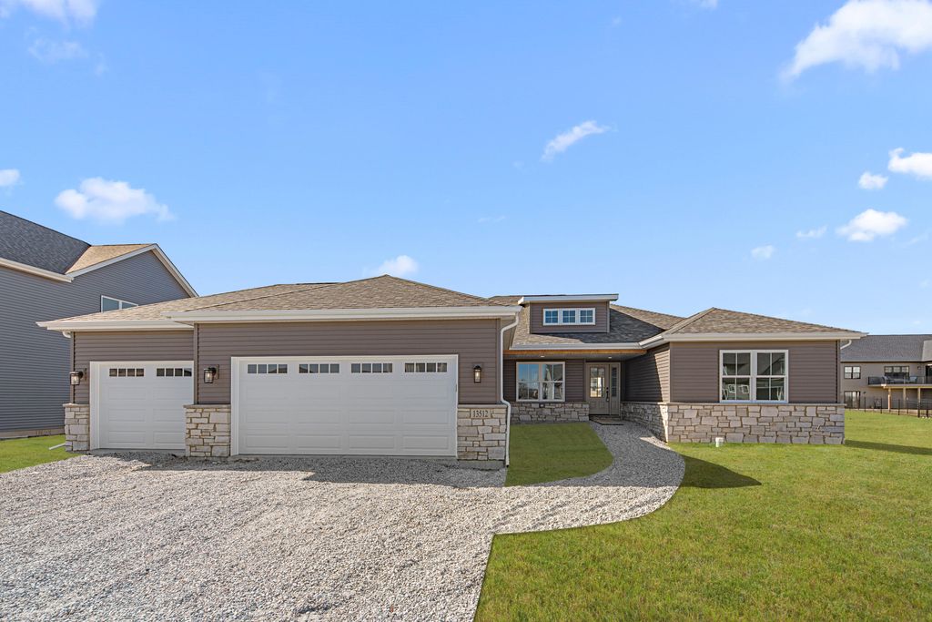 Photo of 13512 Lakeside Boulevard, Cedar Lake, IN 46303 (MLS # 834842)