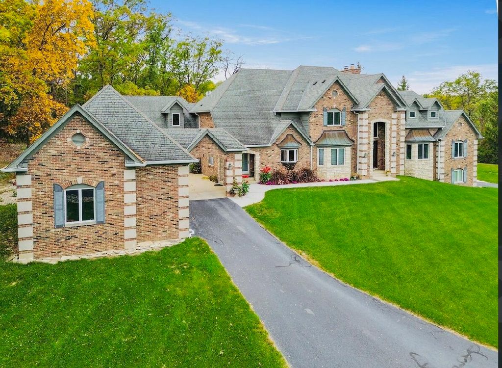 Photo of 4422 W 133rd Avenue, Crown Point, IN 46307 (MLS # 829549)