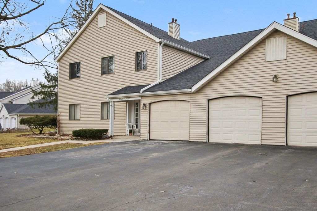 Photo of 2023 Hawthorne Lane, Chesterton, IN 46304 (MLS # 834405)
