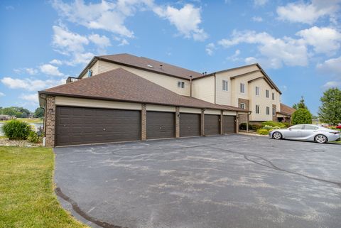 Condominium in Crown Point IN 5040 Spinnaker Lane.jpg