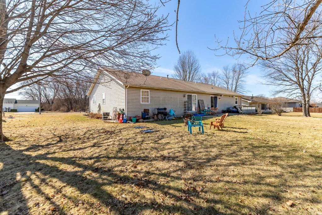 Photo of 3446 E 69th Avenue, Merrillville, IN 46410 (MLS # 834858)