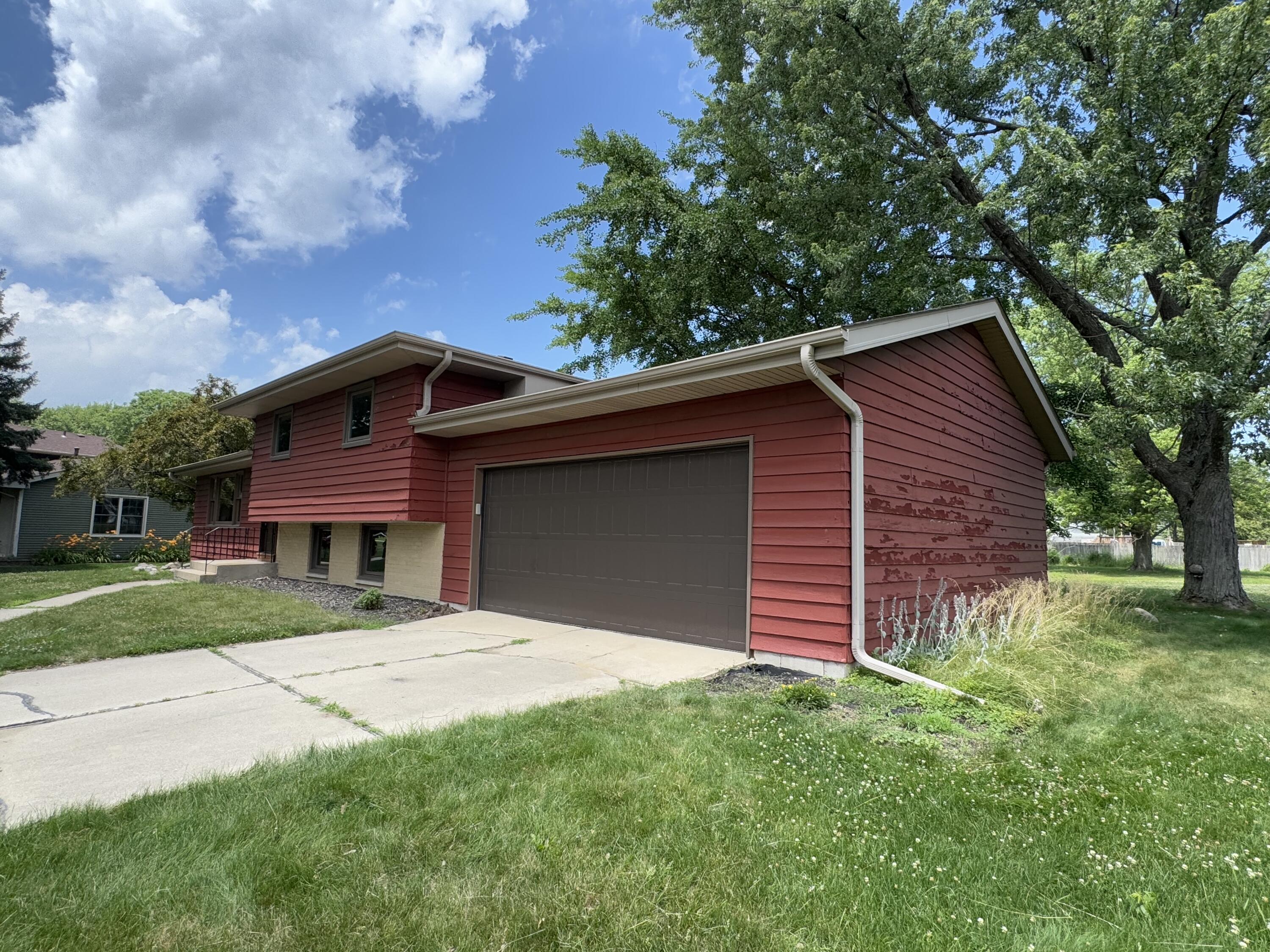 12000 N Oakwood Drive