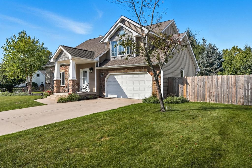 Photo of 1356 Sugar Creek Court, Valparaiso, IN 46385 (MLS # 832337)