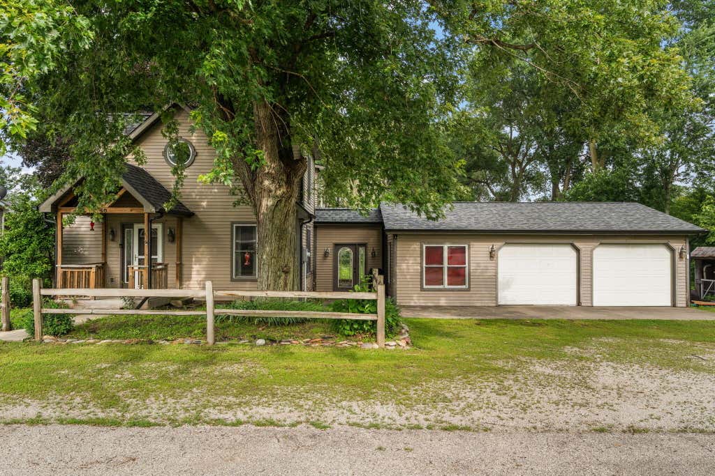 Photo of 60 N Wolf Street, Wheatfield, IN 46392 (MLS # 841587)