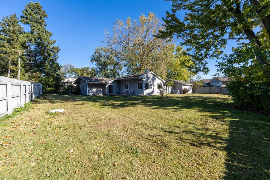 Photo of 26 S Fish Lake Street, Valparaiso, IN 46385 (MLS # 834809)