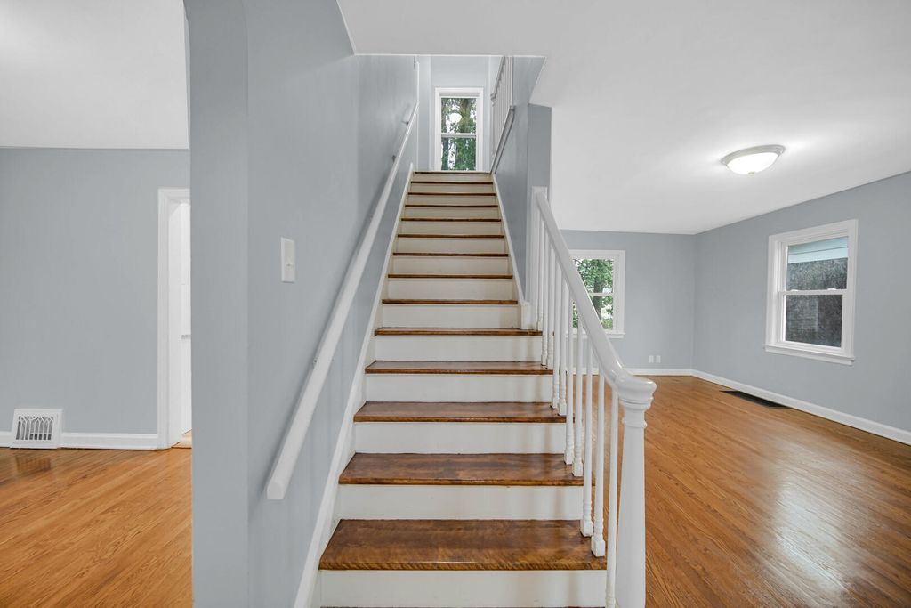 Photo of 4810 Monroe Street, Gary, IN 46408 (MLS # 833609)