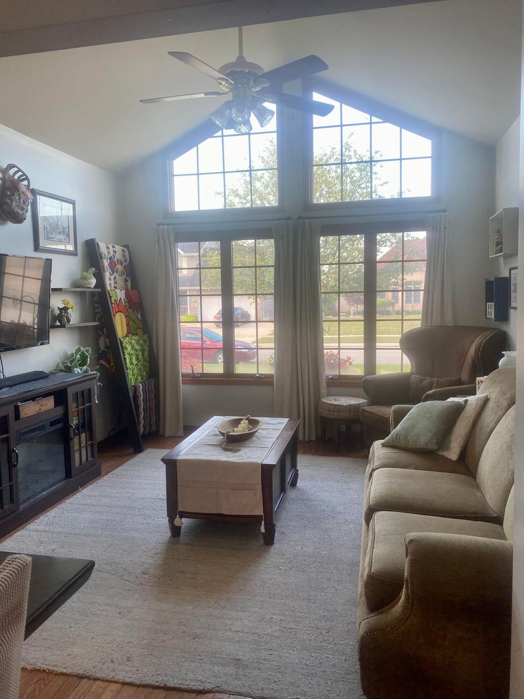 Photo of 340 E 123rd Place, Crown Point, IN 46307 (MLS # 842230)