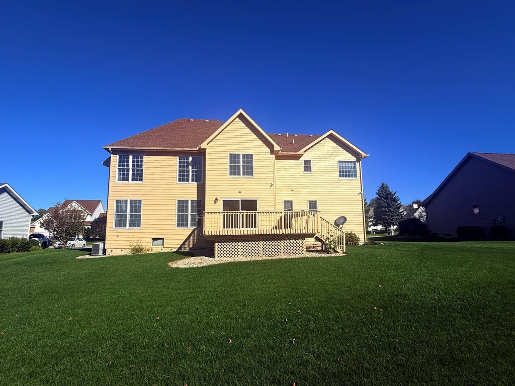 Photo of 1457 Diamond Boulevard, Valparaiso, IN 46385 (MLS # 847073)