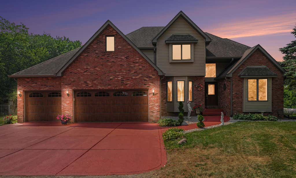 Photo of 1103 W W 163rd Avenue, Crown Point, IN 46307 (MLS # 842512)