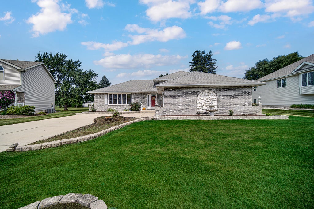 Photo of 5314 Quail Court, Schererville, IN 46375 (MLS # 845054)