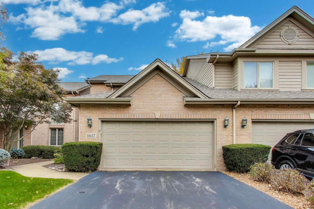 Photo of 1617 Cherry Blossom Drive, Munster, IN 46321 (MLS # 838124)