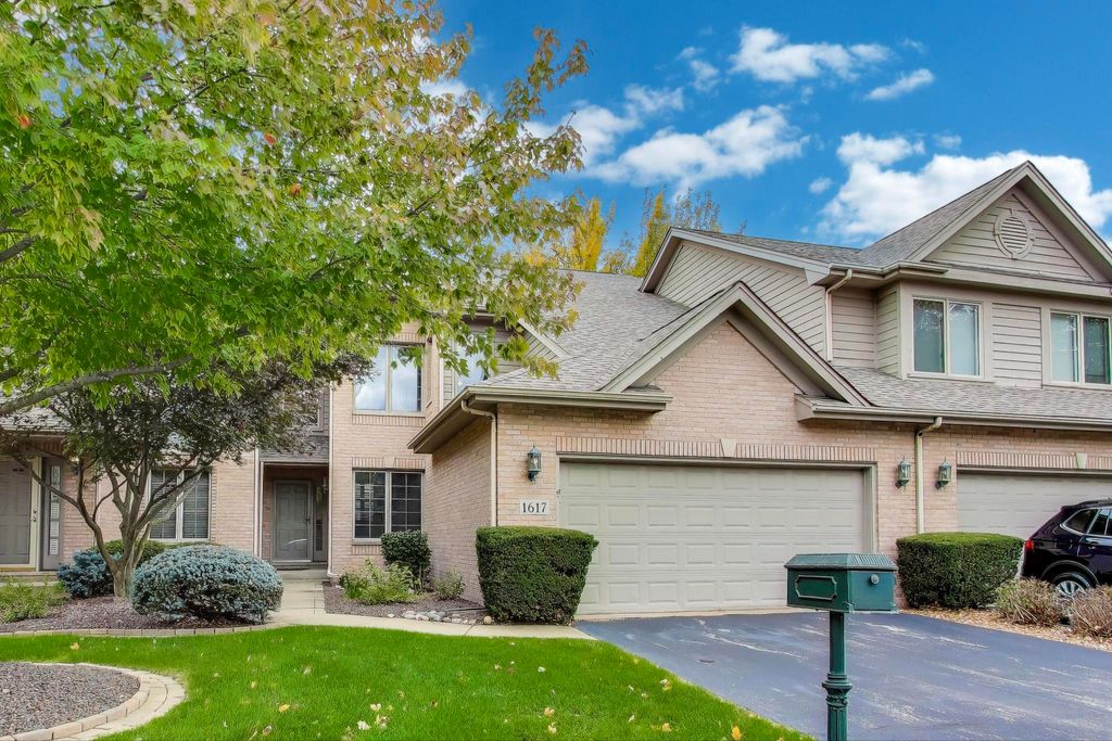 Photo of 1617 Cherry Blossom Drive, Munster, IN 46321 (MLS # 838124)