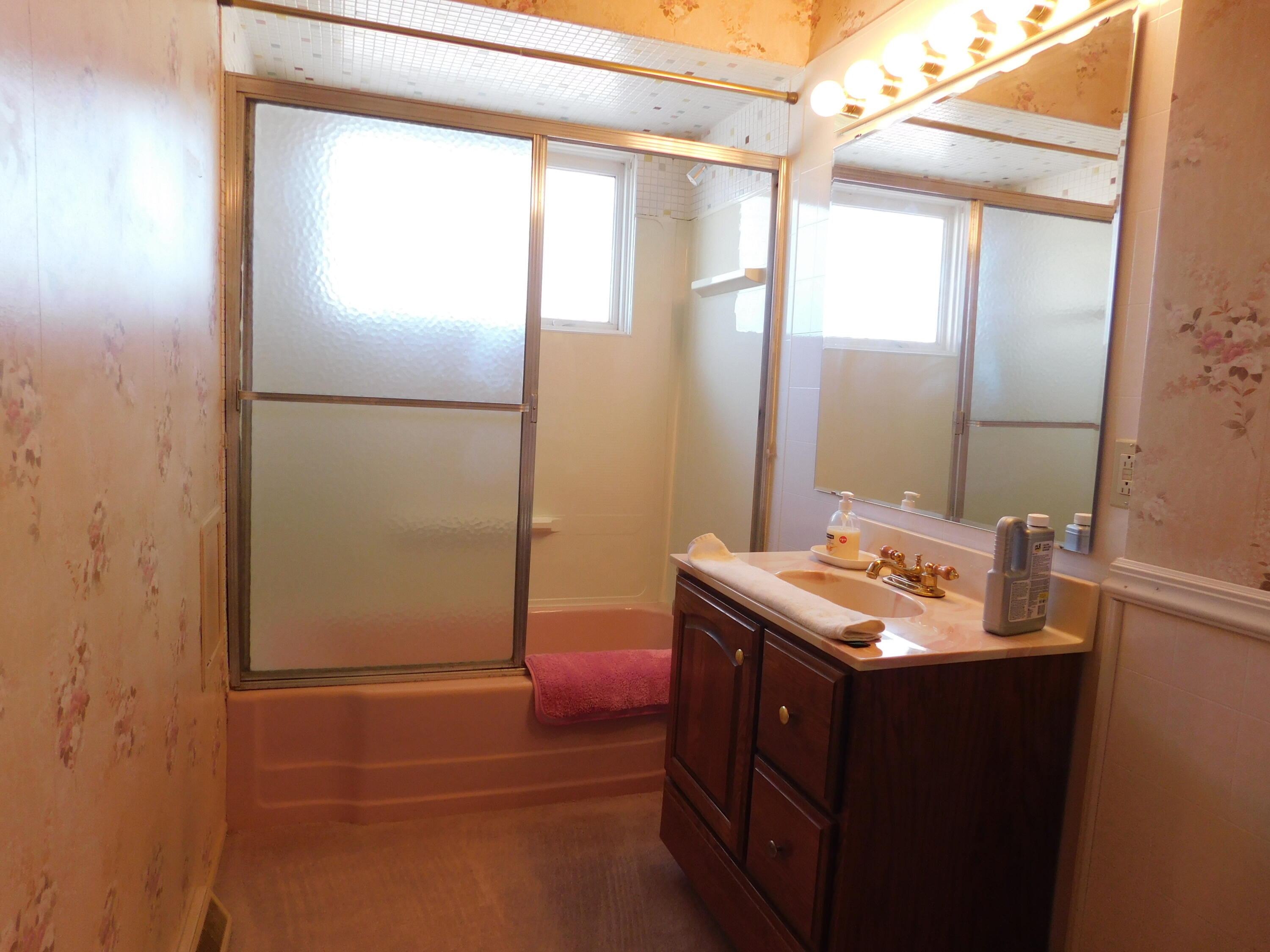 Gary, Indiana 46408, United States, 3 Bedrooms Bedrooms, ,2 BathroomsBathrooms,Residential,Active,83568