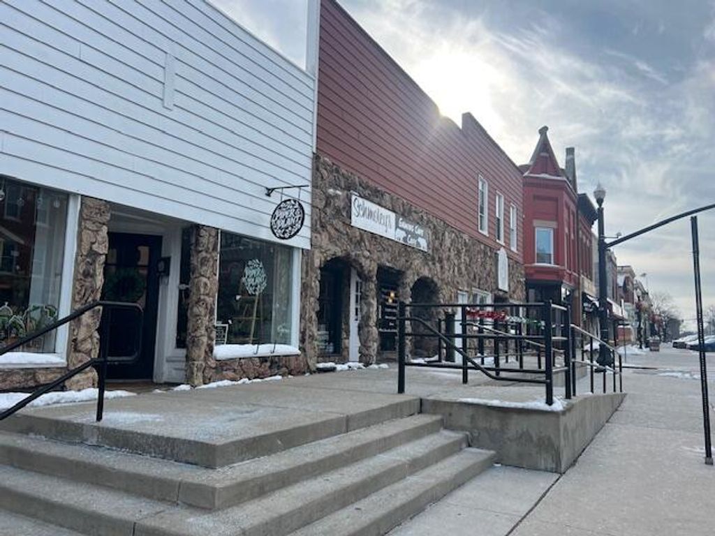 Photo of 100 N Main Street, Crown Point, IN 46307 (MLS # 830687)