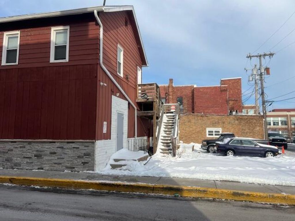 Photo of 100 N Main Street, Crown Point, IN 46307 (MLS # 830687)