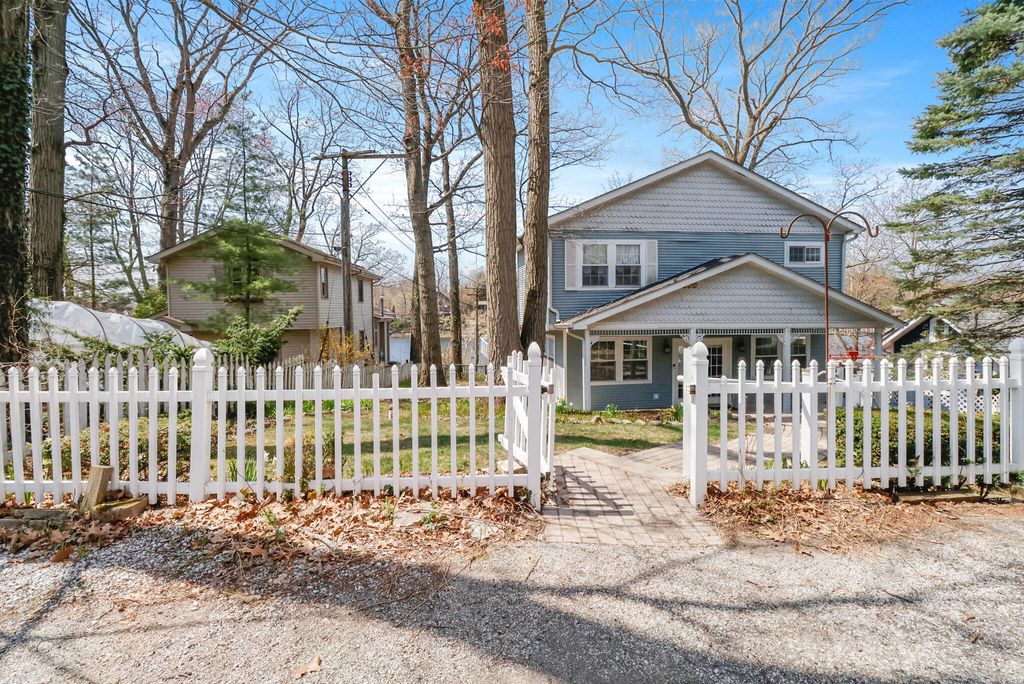 Photo of 602 N Scott Drive, Valparaiso, IN 46383 (MLS # 819597)