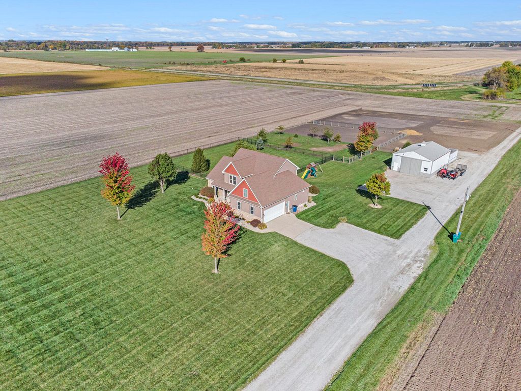 Photo of 9237 W 1100 S, Wanatah, IN 46390 (MLS # 831490)