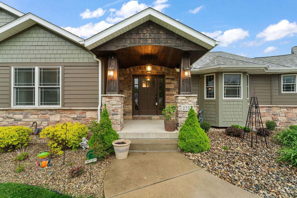 Photo of 2737 S Smithfield Court, La Porte, IN 46350 (MLS # 837895)