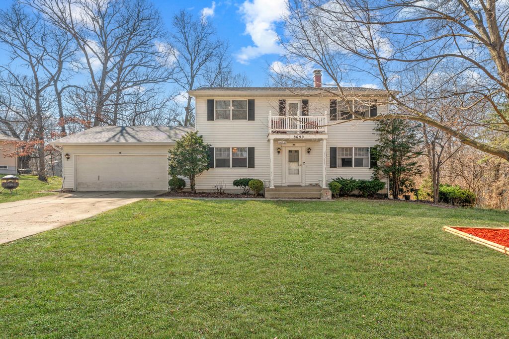 Photo of 8690 Durbin Lane, Crown Point, IN 46307 (MLS # 835267)